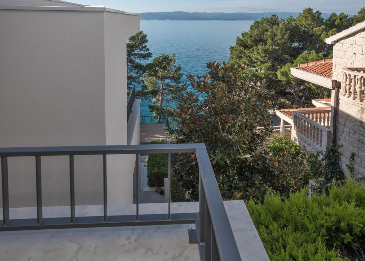 Villa Dalmatia Apartments Brela Exteriör bild